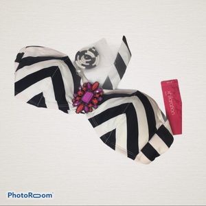 Xhilaration  Bando Bathing Suit Top B/W NWT SM/P